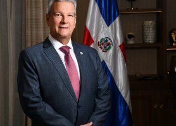 Ministro de la Presidencia solicita licencia al presidente Luis Abinader