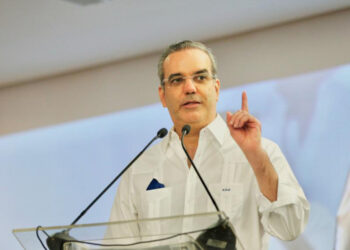 Abinader asegura que el gobierno maneja los fondos públicos con transparencia