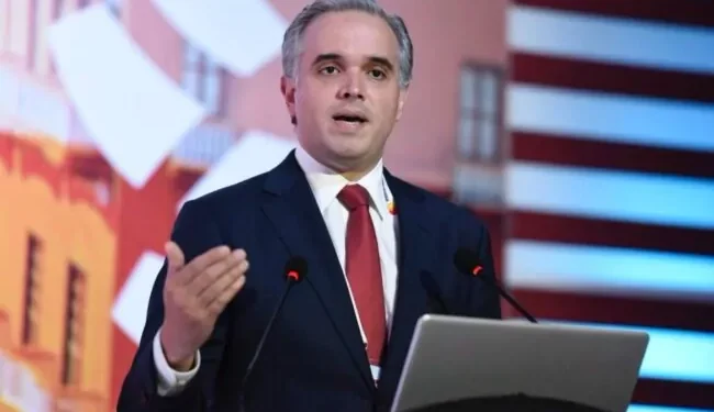 Gobierno ha realizado 18 aumentos salariales entre 2021-2022