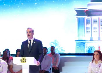 Abinader señala que hubo colaboración por parte de agentes de policía en la escapada del sicario.