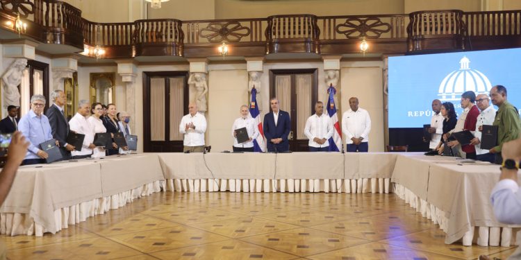 El gobierno de la República Dominicana y grupos ecologistas han llegado a un acuerdo para la protección conjunta de zonas naturales resguardadas.