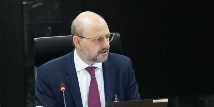 FMI Insta a República Dominicana a Implementar Reforma Fiscal Integral para Aumentar Ingresos y Mejorar Eficiencia del Gasto