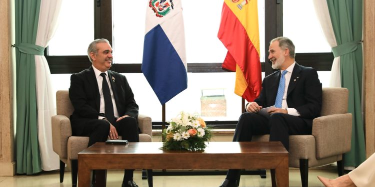 Presidente Abinader se reúne con el Rey Felipe VI de España