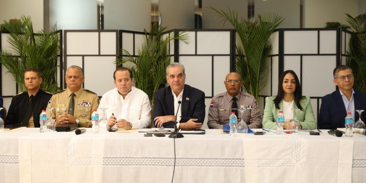 Presidente Abinader lidera reunión de seguimiento al Plan de Seguridad Ciudadana